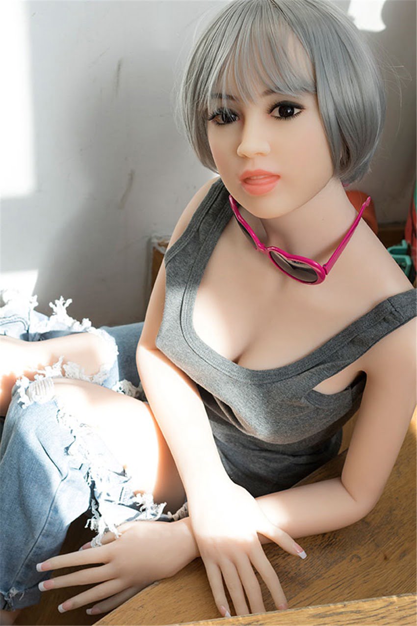girl on sex doll