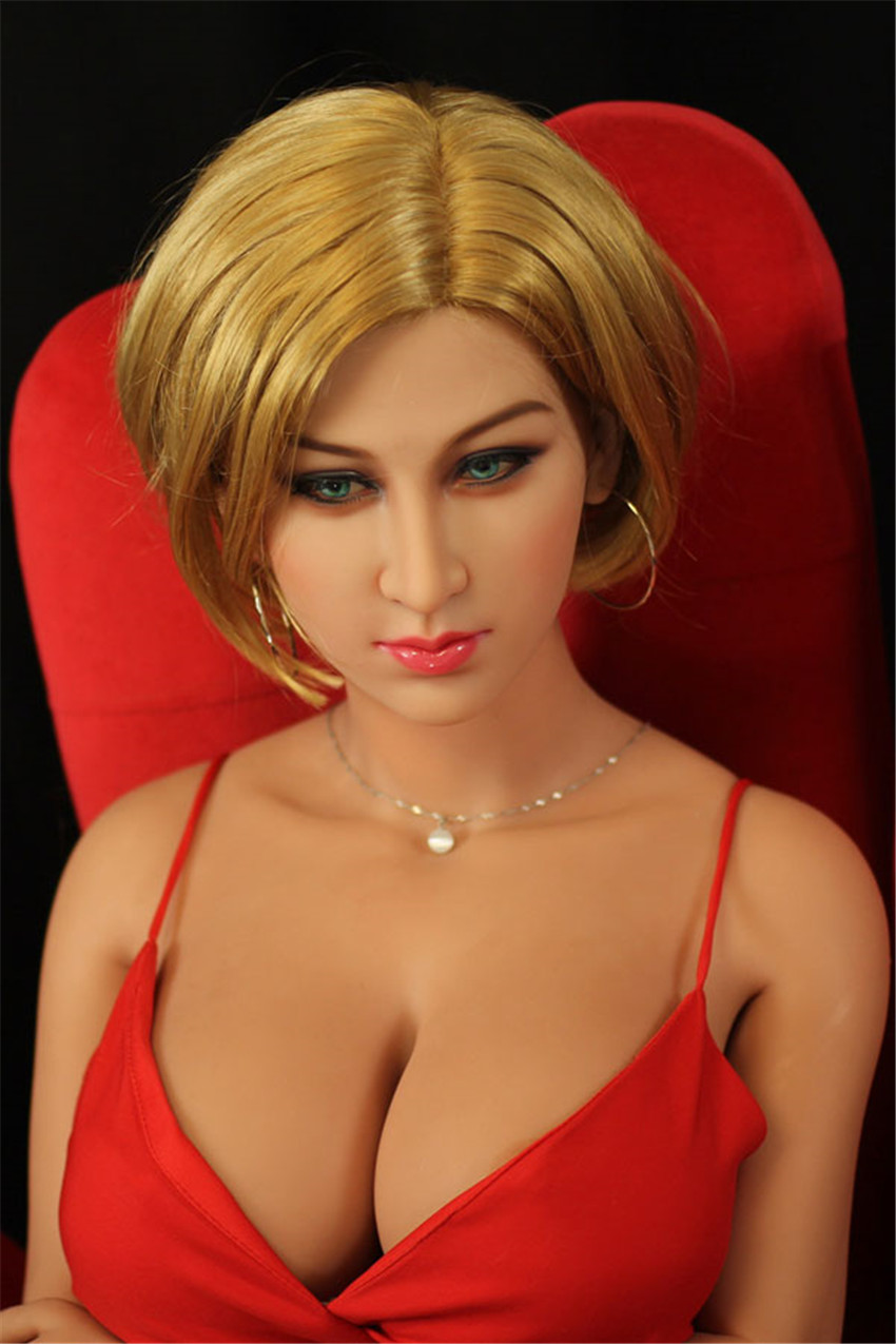 realistic female sex doll
