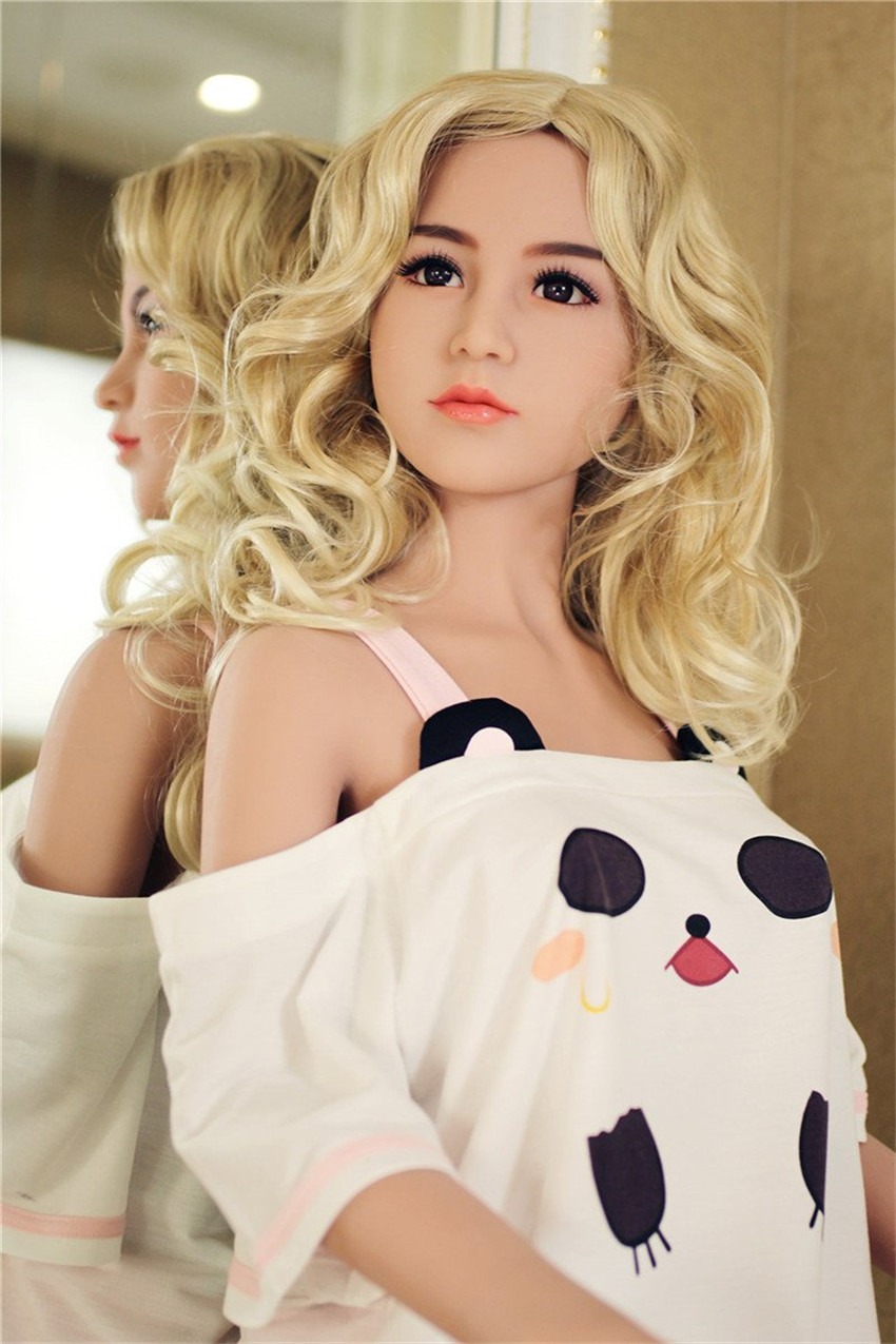 Inflatable silicone love doll
